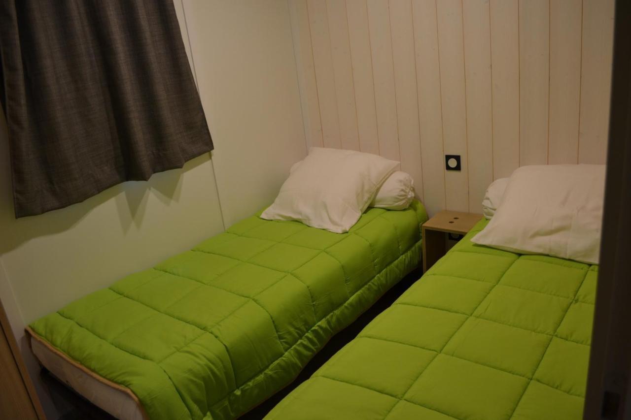 Chalets Au Bord De L'Eau Caudebronde エクステリア 写真